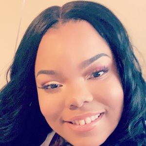 Meet your Posher, Cierra